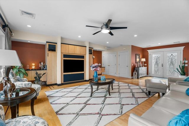 267 Chestnut Street, Seekonk, MA 02771