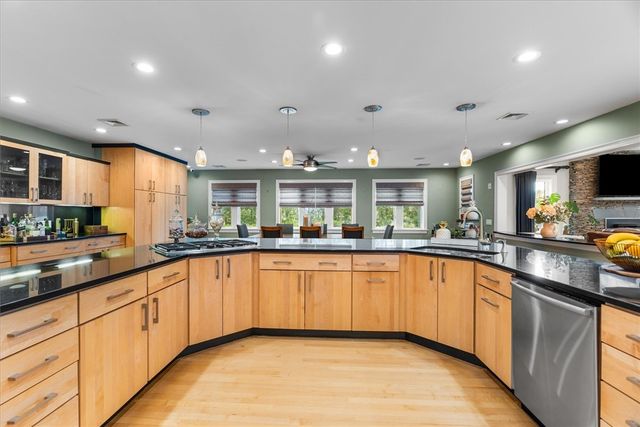 267 Chestnut Street, Seekonk, MA 02771