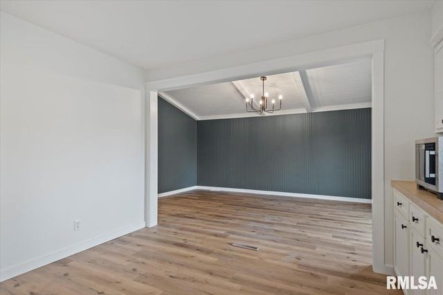 2357 GRINNELL Drive, Springfield, IL 62704