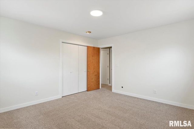 2357 GRINNELL Drive, Springfield, IL 62704