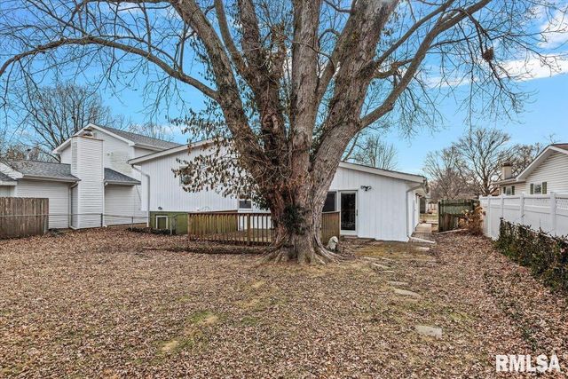 2357 GRINNELL Drive, Springfield, IL 62704