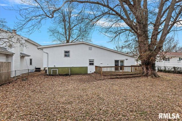 2357 GRINNELL Drive, Springfield, IL 62704