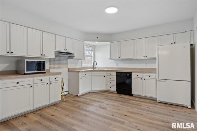 2357 GRINNELL Drive, Springfield, IL 62704