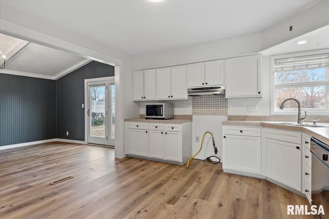 2357 GRINNELL Drive, Springfield, IL 62704