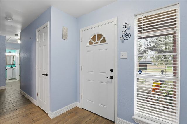 2528 Live Oak St, Ingleside, TX 78362