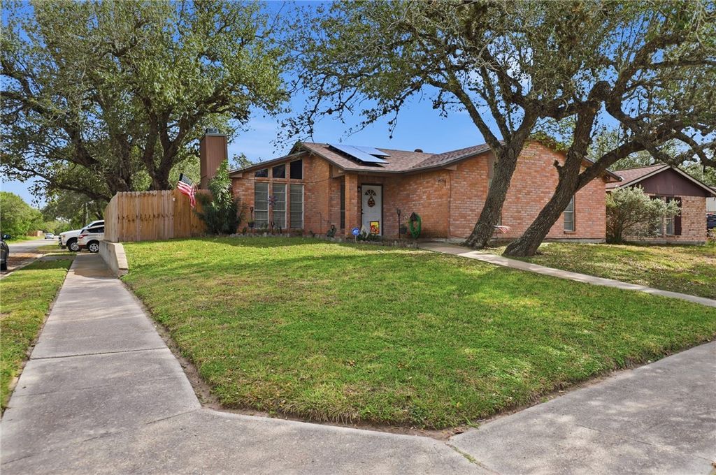 2528 Live Oak St, Ingleside, TX 78362