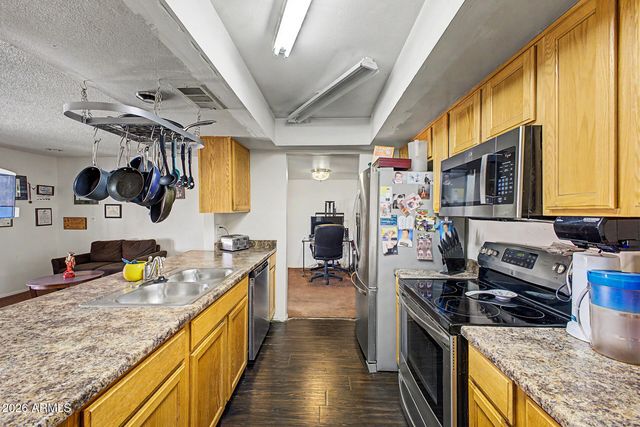 13823 N 34TH Avenue, Phoenix, AZ 85053