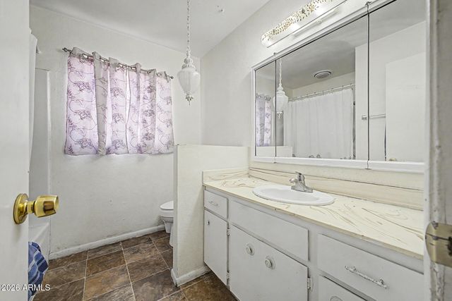 13823 N 34TH Avenue, Phoenix, AZ 85053