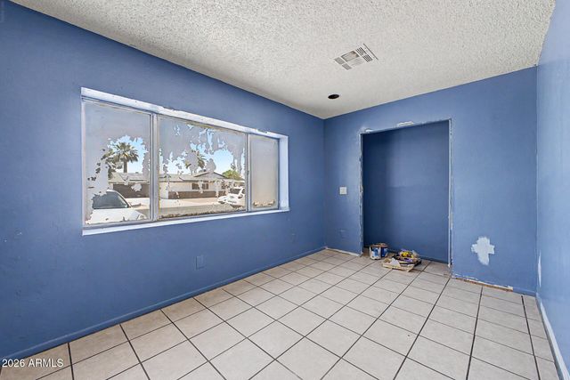 13823 N 34TH Avenue, Phoenix, AZ 85053