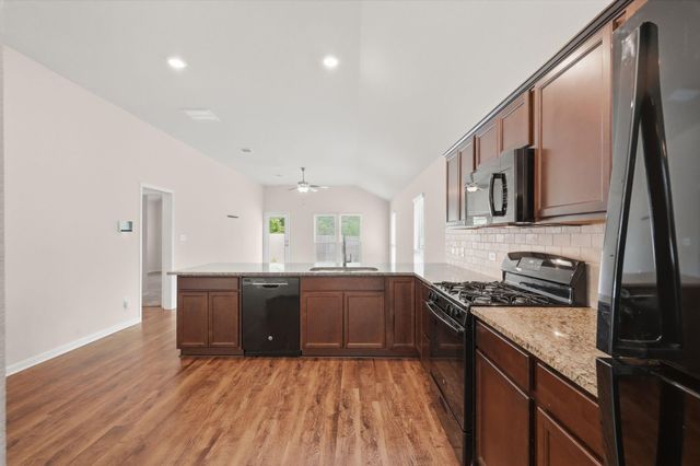 130 Emery Oak Way Way, Huntsville, TX 77320