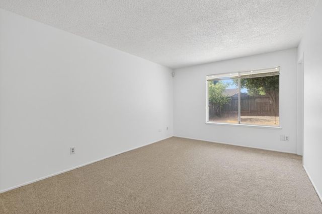7633 Clement Cir, Sacramento, CA 95828