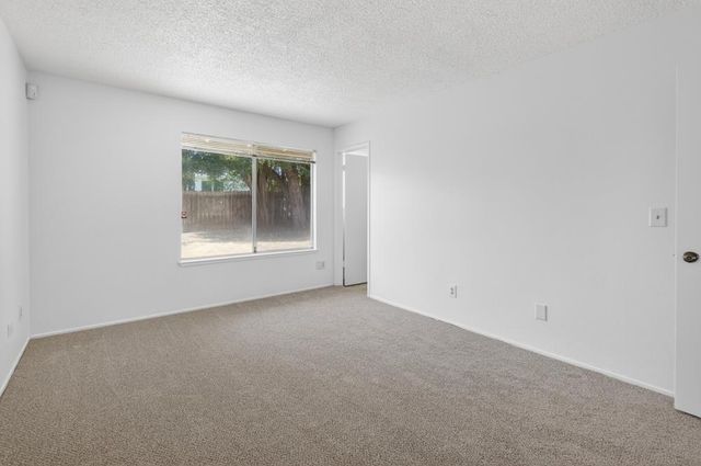 7633 Clement Cir, Sacramento, CA 95828