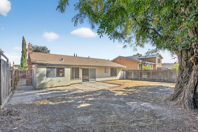 7633 Clement Cir, Sacramento, CA 95828