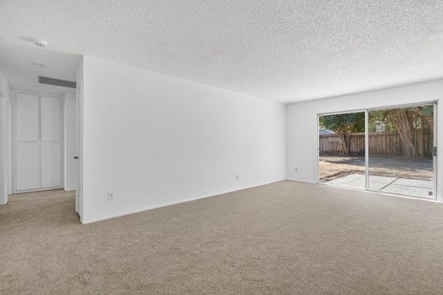 7633 Clement Cir, Sacramento, CA 95828