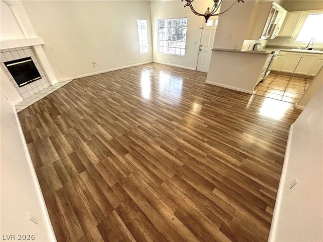 1900 North Torrey Pines Drive 217, Las Vegas, NV 89108