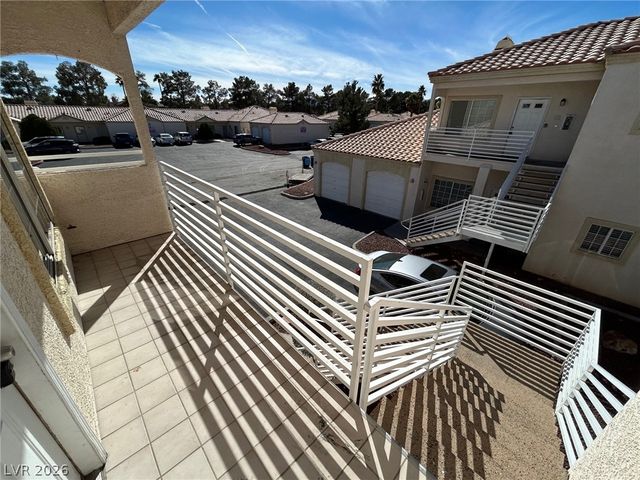 1900 North Torrey Pines Drive 217, Las Vegas, NV 89108