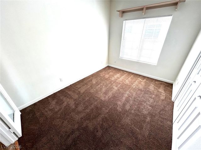 1900 North Torrey Pines Drive 217, Las Vegas, NV 89108