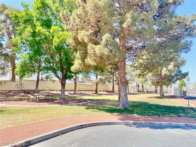 1900 North Torrey Pines Drive 217, Las Vegas, NV 89108