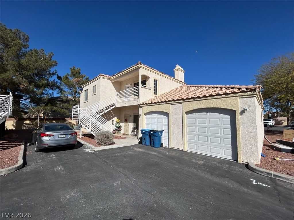 1900 North Torrey Pines Drive 217, Las Vegas, NV 89108