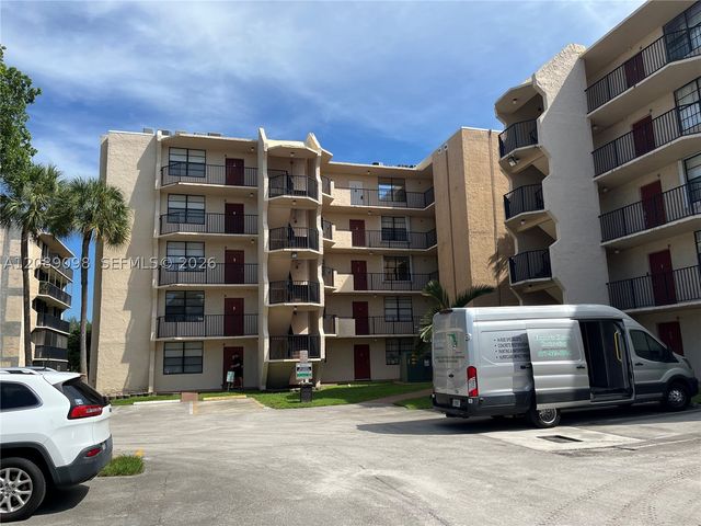 3550 Blue Lake Dr 401, Pompano Beach, FL 33064