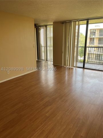 3550 Blue Lake Dr 401, Pompano Beach, FL 33064