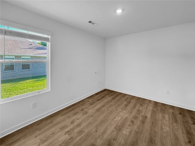 4803 W Folsom Street, Fayetteville, AR 72704