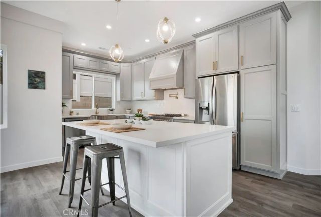 12511 Haleh Ln, Sylmar, CA 91342