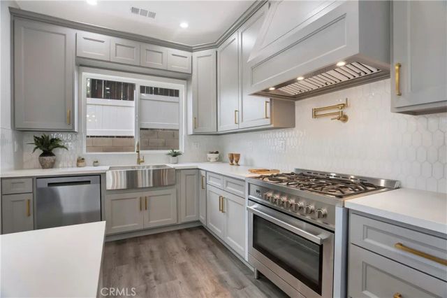 12511 Haleh Ln, Sylmar, CA 91342