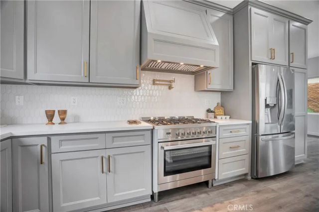 12511 Haleh Ln, Sylmar, CA 91342