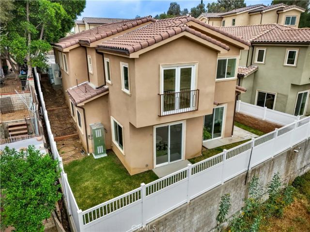 12511 Haleh Ln, Sylmar, CA 91342