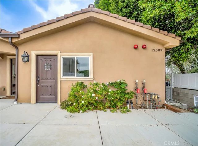 12511 Haleh Ln, Sylmar, CA 91342