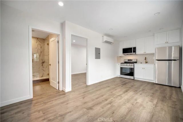 12511 Haleh Ln, Sylmar, CA 91342