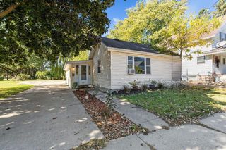 1021 KNAPP STREET, Oshkosh, WI 54902