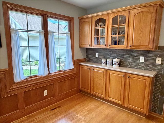 15674 Sheridan Avenue, Clive, IA 50325