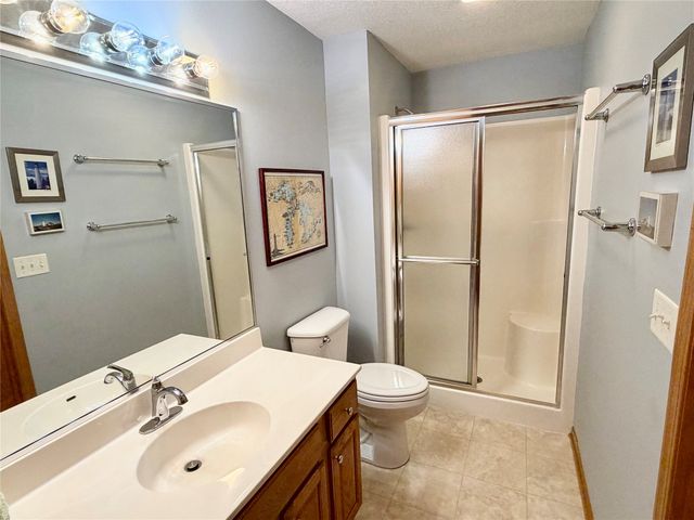 15674 Sheridan Avenue, Clive, IA 50325