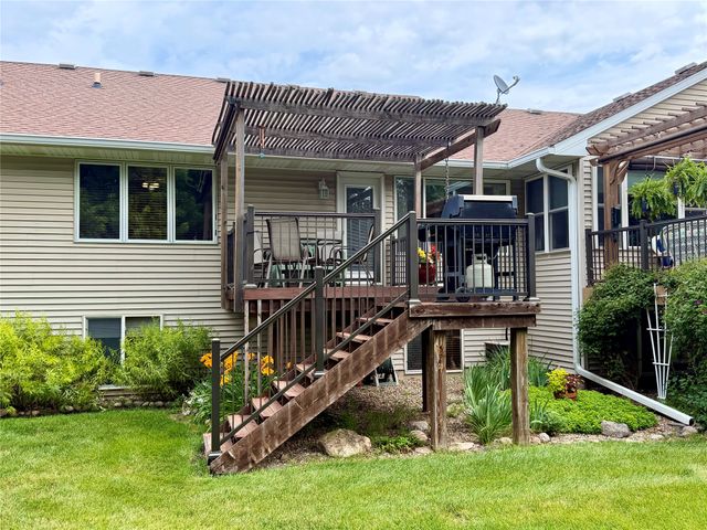 15674 Sheridan Avenue, Clive, IA 50325