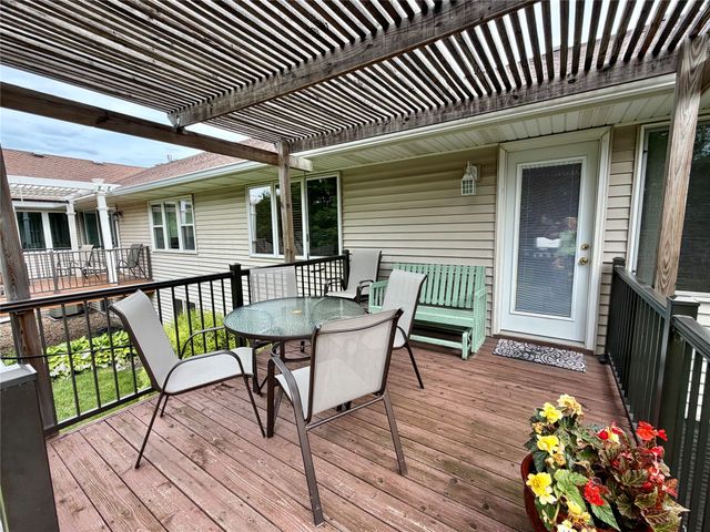 15674 Sheridan Avenue, Clive, IA 50325