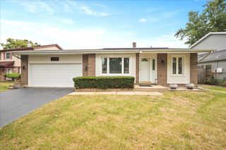 1110 Hunter Street, Lombard, IL 60148