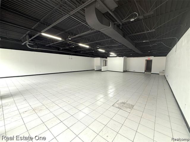 10425 W Warren Avenue, Dearborn, MI 48126