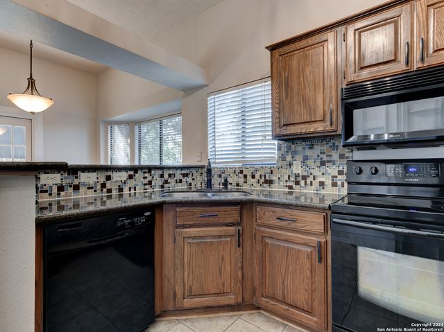 9811 Wagon Train, Converse, TX 78109