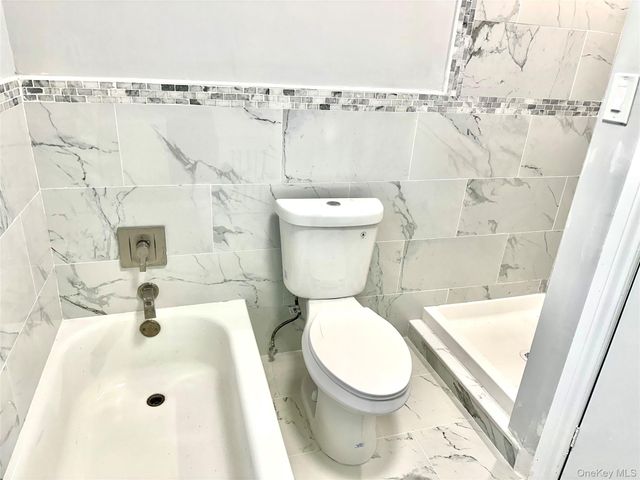 13749 231st Street, Laurelton, NY 11413