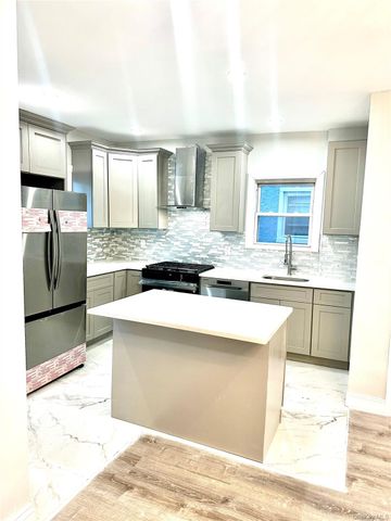 13749 231st Street, Laurelton, NY 11413