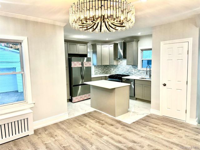 13749 231st Street, Laurelton, NY 11413