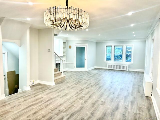 13749 231st Street, Laurelton, NY 11413