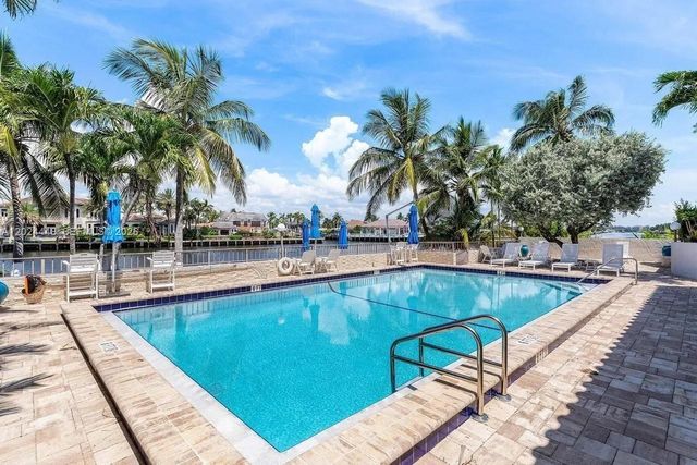 1222 Hillsboro Mile 15, Hillsboro Beach, FL 33062