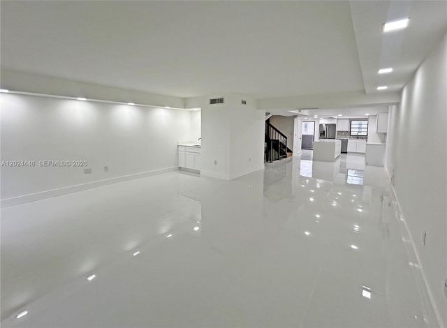 1222 Hillsboro Mile 15, Hillsboro Beach, FL 33062