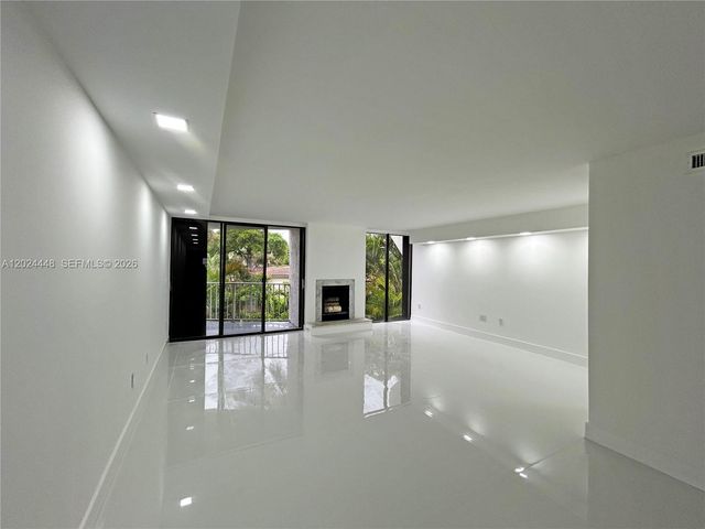 1222 Hillsboro Mile 15, Hillsboro Beach, FL 33062