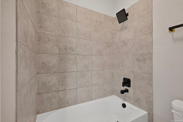 10423 GREEN PR, San Antonio, TX 78223