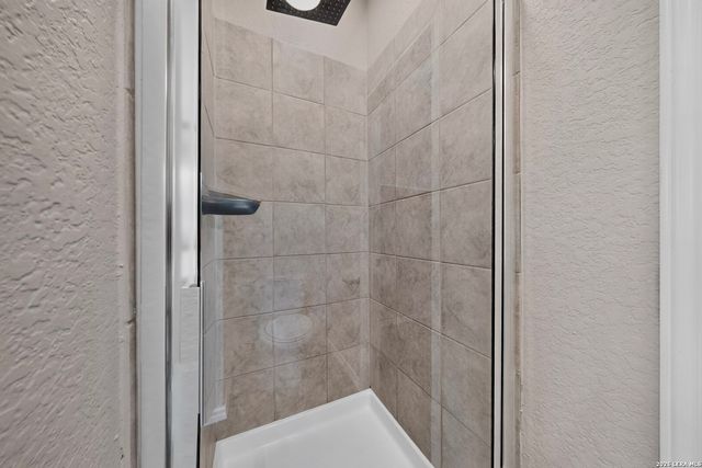 10423 GREEN PR, San Antonio, TX 78223