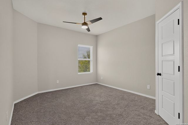 10423 GREEN PR, San Antonio, TX 78223